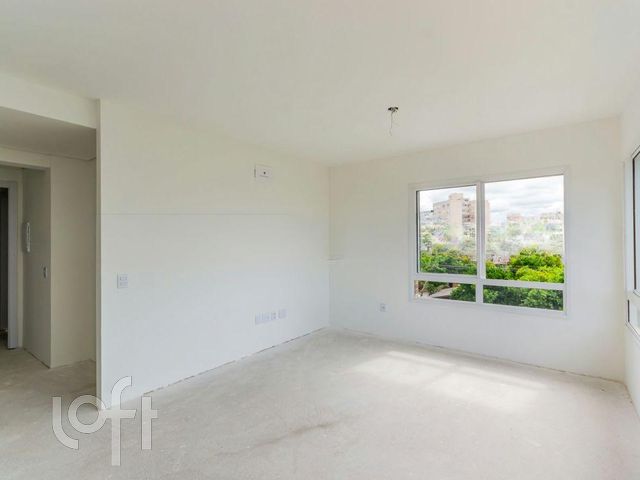 Apartamento com 70m², 2 dormitórios, 1 suíte, 1 vaga, Floresta em Porto Alegre