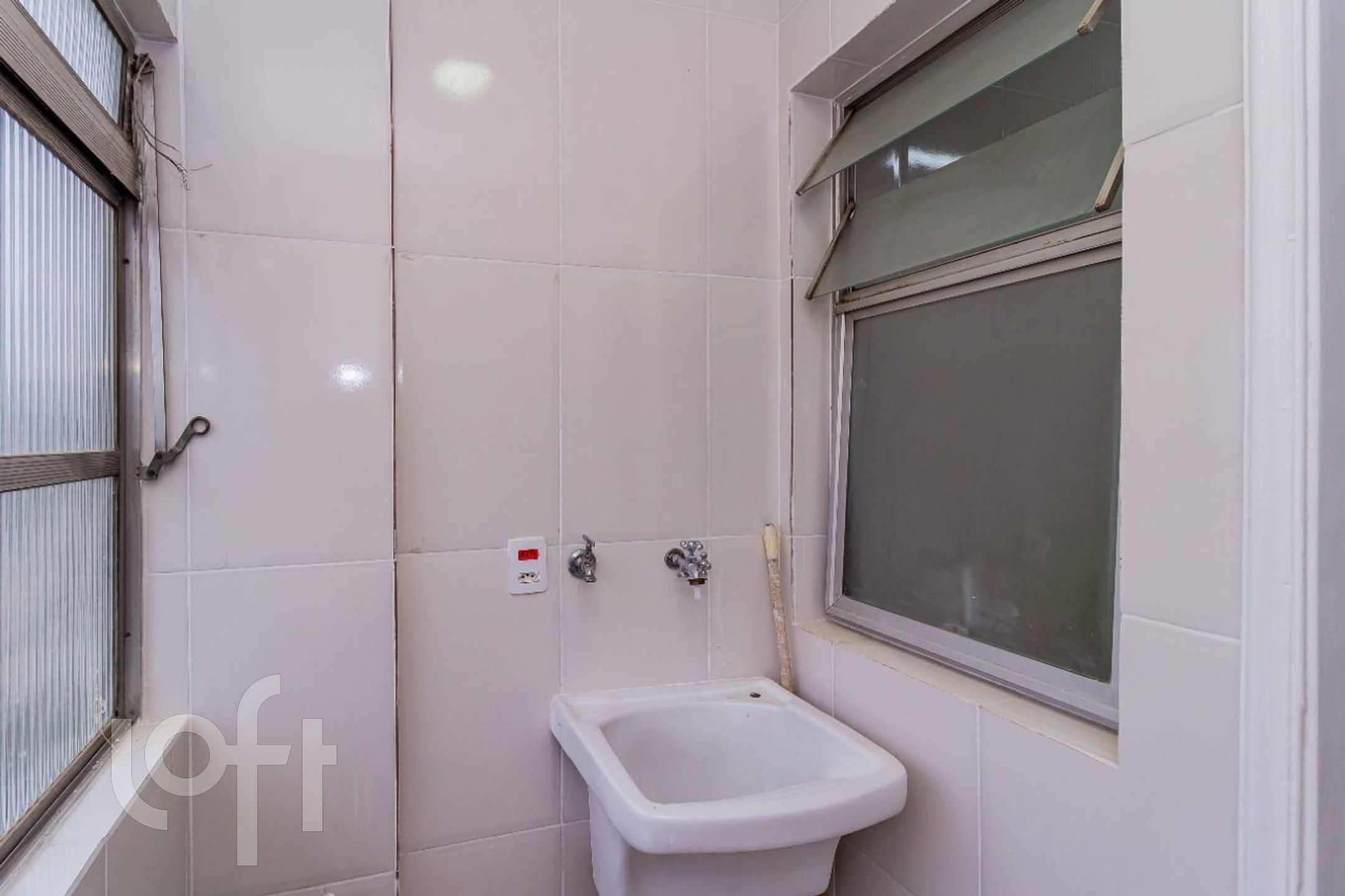 Apartamento à venda com 1 quarto, 42m² - Foto 10