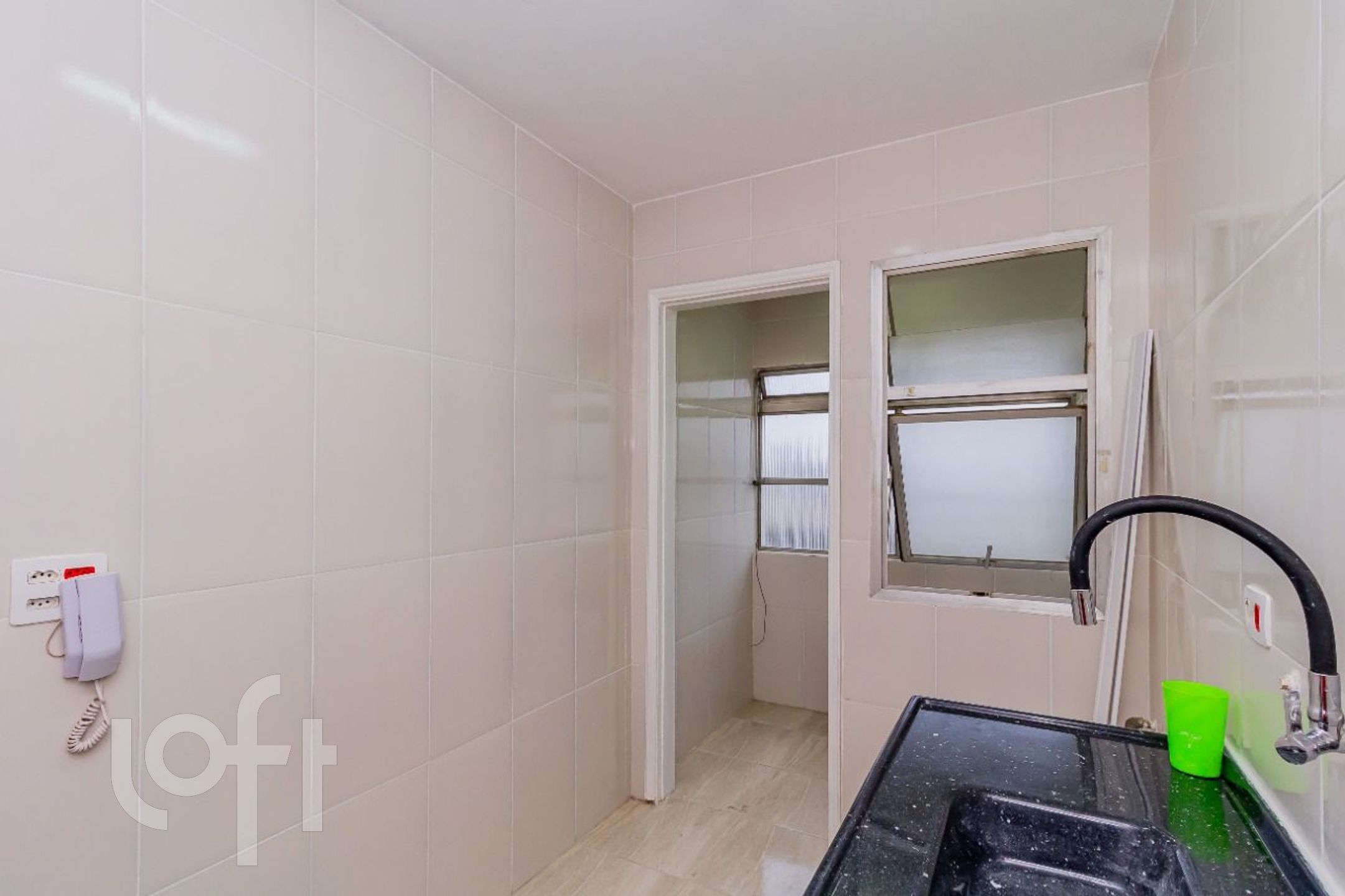 Apartamento à venda com 1 quarto, 42m² - Foto 8