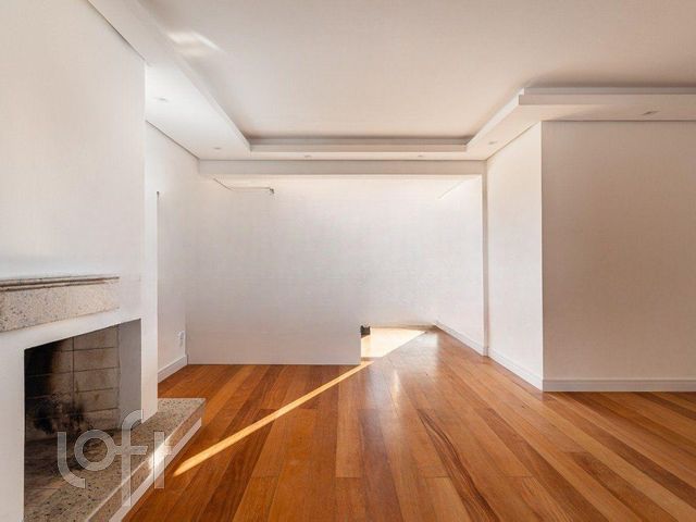 Apartamento com 114m², 3 dormitórios, 1 suíte, 2 vagas, Petrópolis em Porto Alegre