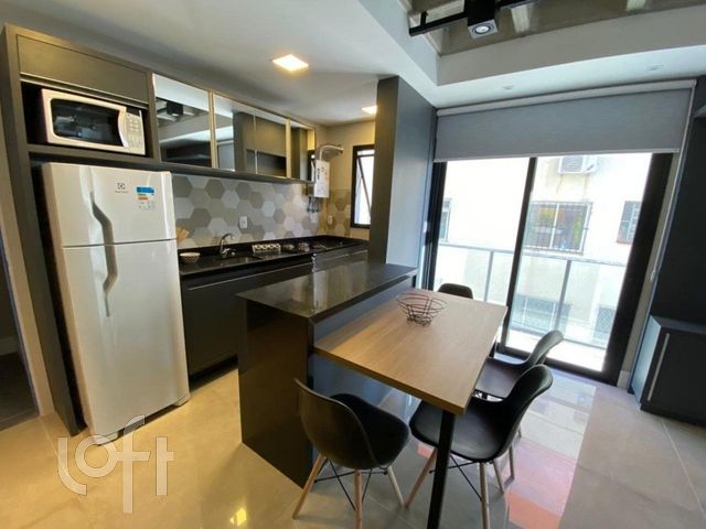 Apartamento com 30m², 1 dormitório, 1 vaga, Cidade Baixa em Porto Alegre