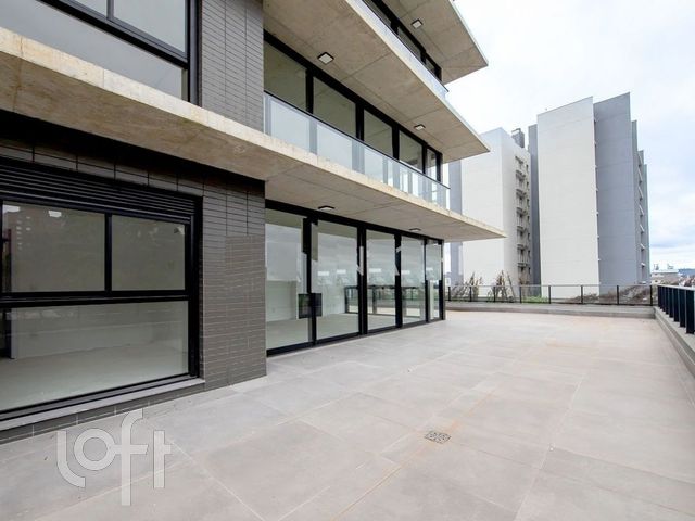 Apartamento com 243m², 3 dormitórios, 3 suítes, 3 vagas, Rio Branco em Porto Alegre