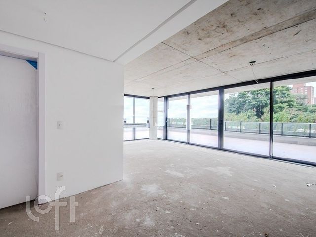 Apartamento com 243m², 3 dormitórios, 3 suítes, 3 vagas, Rio Branco em Porto Alegre