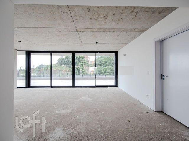 Apartamento com 243m², 3 dormitórios, 3 suítes, 3 vagas, Rio Branco em Porto Alegre