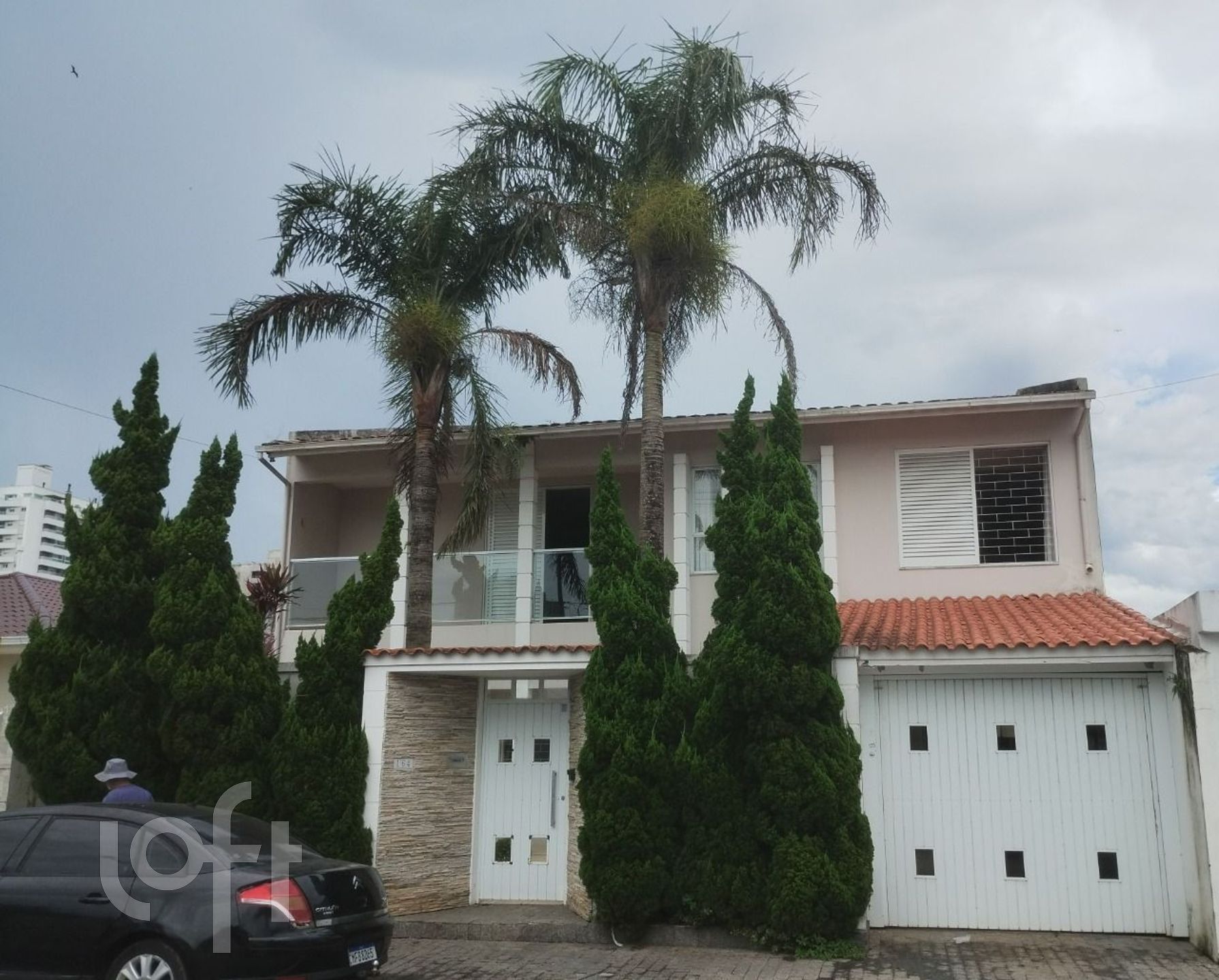 Casa à venda em Barreiros com 420 m², 5 quartos, 3 suítes, 2 vagas