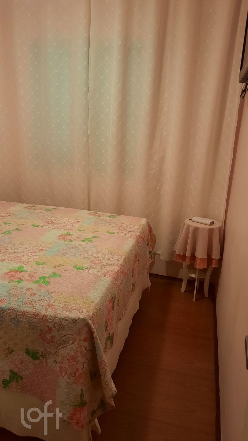 Apartamento à venda com 2 quartos, 62m² - Foto 7