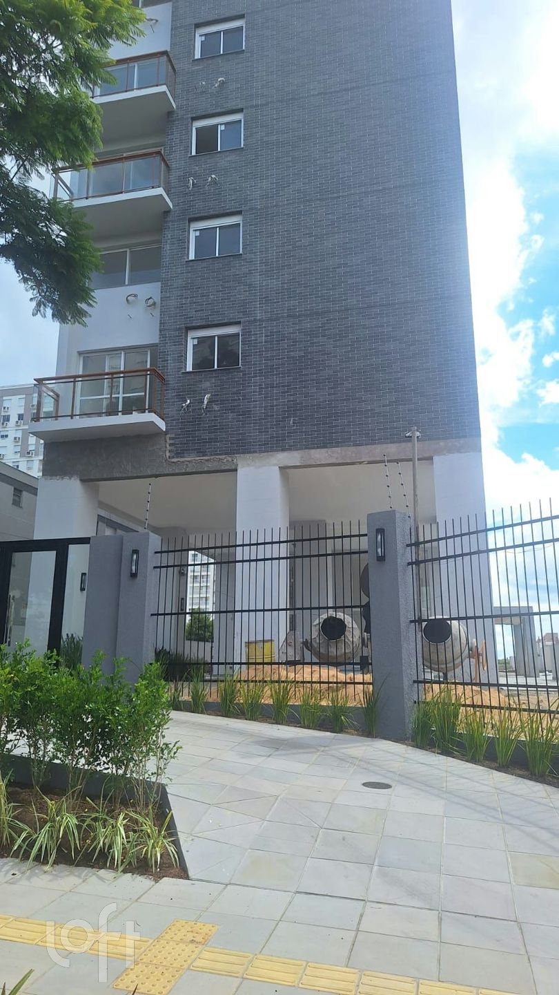 Apartamento com 61m², 2 dormitórios, 1 suíte, 2 vagas, Cristo Redentor em Porto Alegre