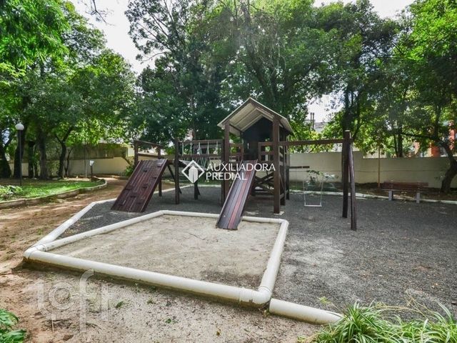 Apartamento com 67m², 2 dormitórios, 1 vaga, Petrópolis em Porto Alegre