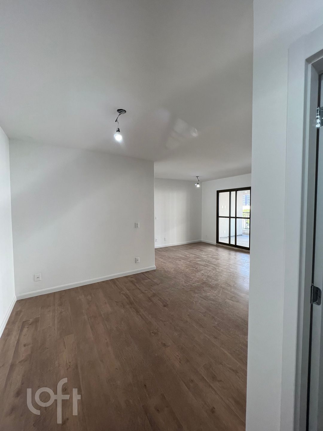 Apartamento à venda com 3 quartos, 120m² - Foto 1