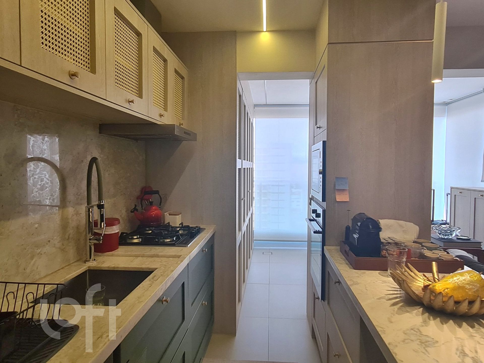 Apartamento à venda com 2 quartos, 64m² - Foto 7