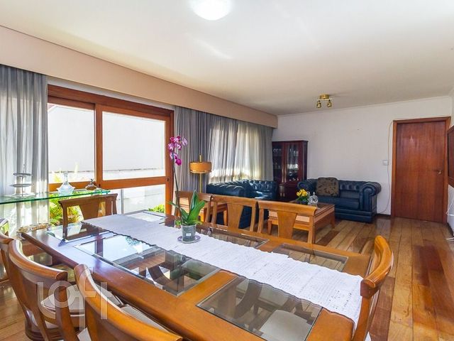 Apartamento com 181m², 3 dormitórios, 1 suíte, 1 vaga, Menino Deus em Porto Alegre