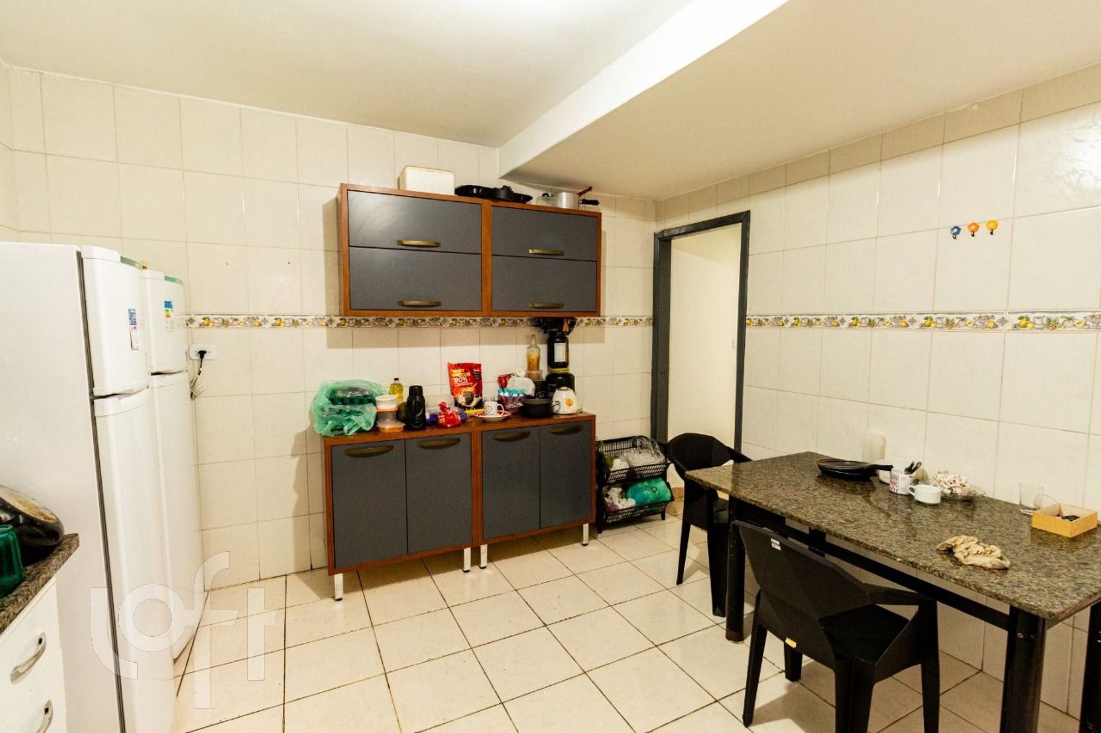 Casa à venda com 5 quartos, 230m² - Foto 4