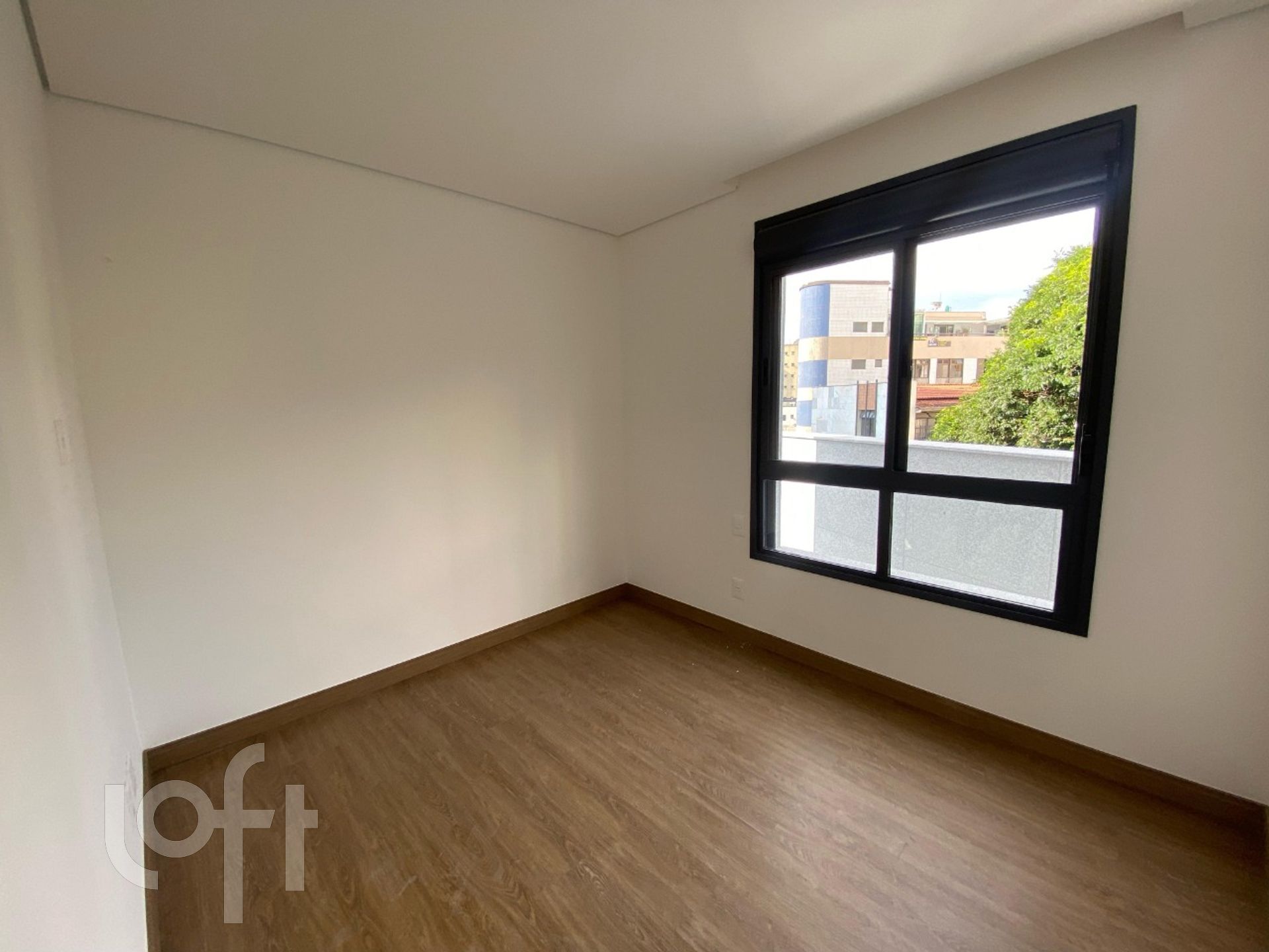 Apartamento à venda com 4 quartos, 189m² - Foto 9