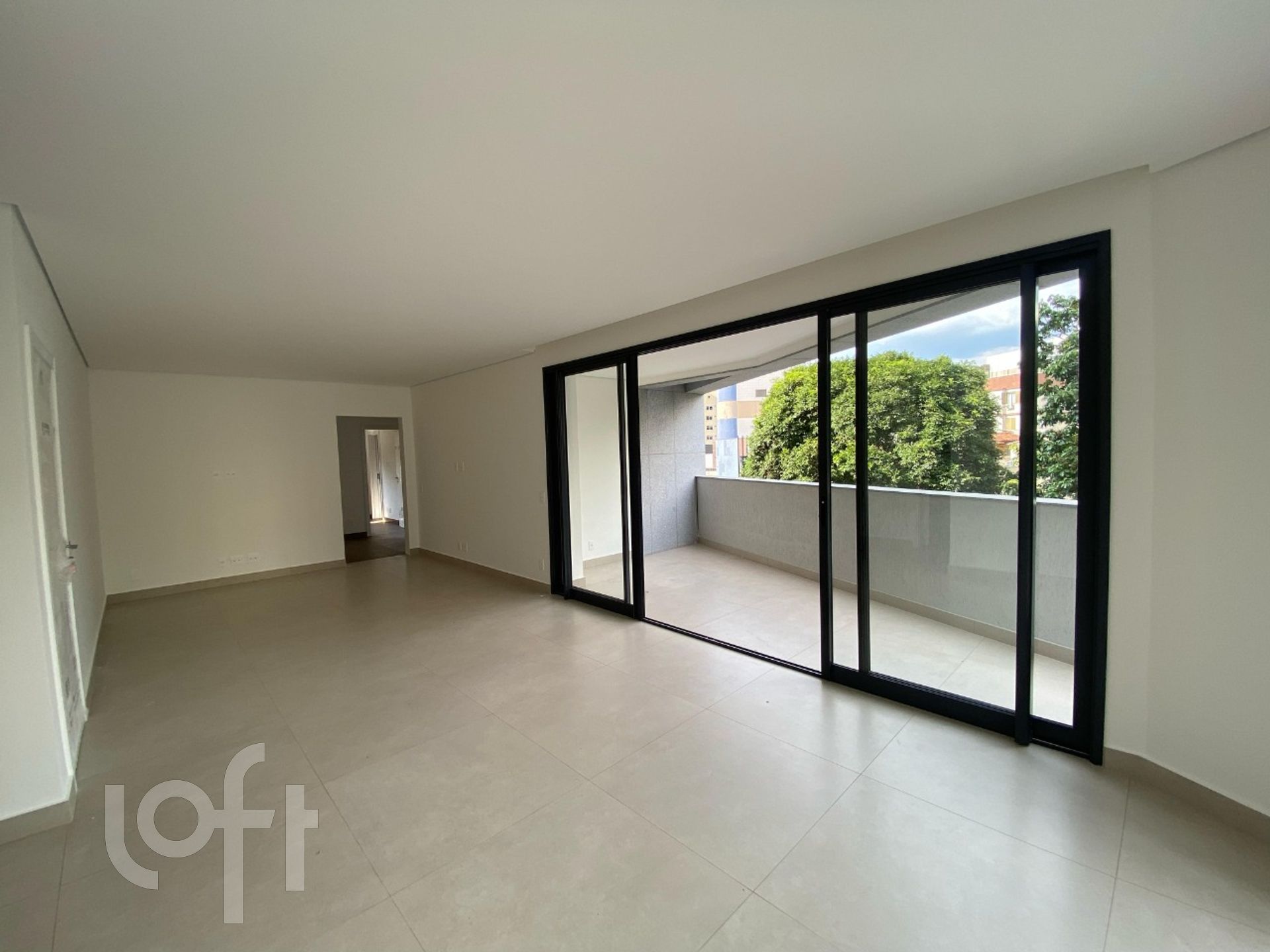 Apartamento à venda com 4 quartos, 189m² - Foto 6