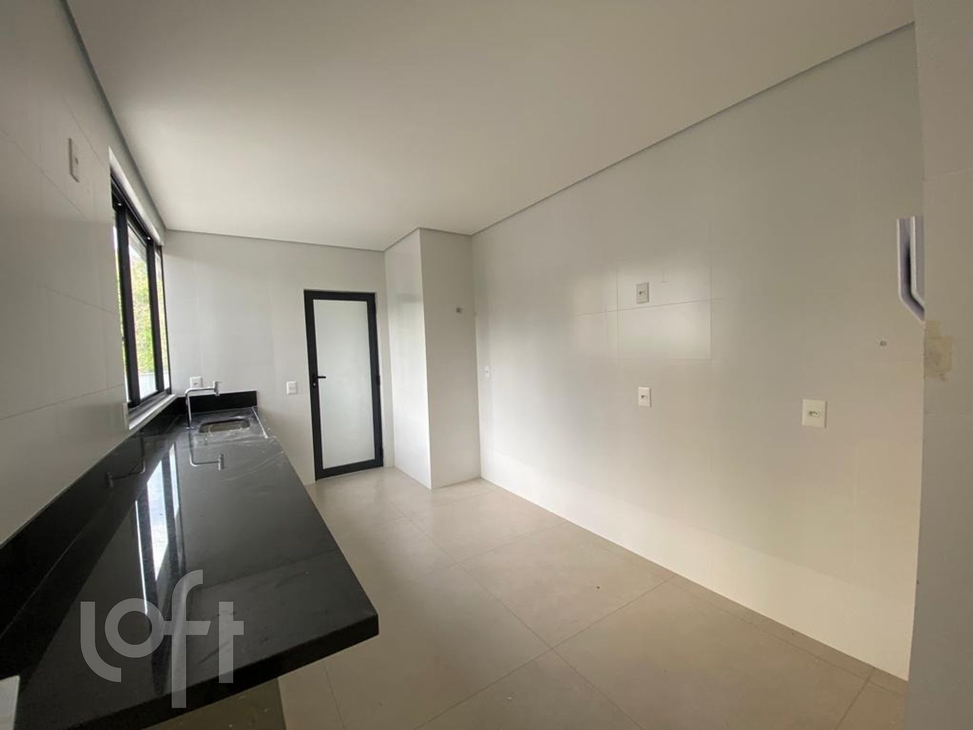 Apartamento à venda com 4 quartos, 189m² - Foto 14