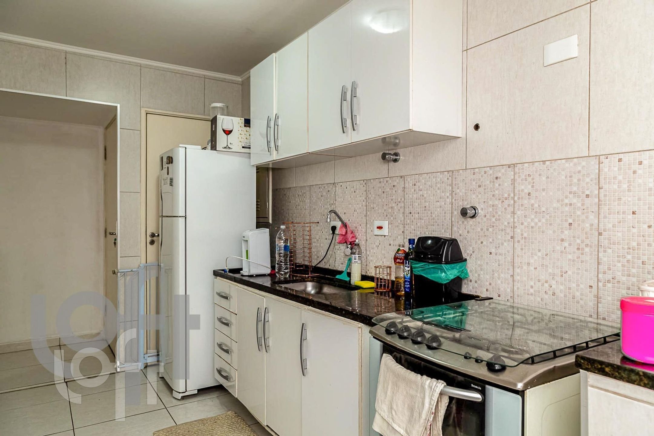 Apartamento à venda com 2 quartos, 70m² - Foto 25