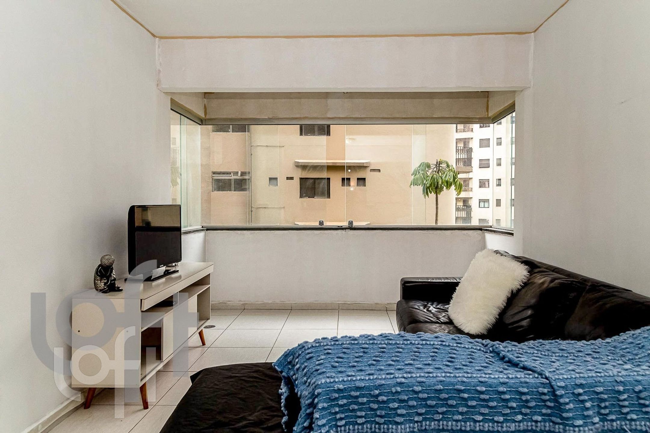 Apartamento à venda com 2 quartos, 70m² - Foto 1