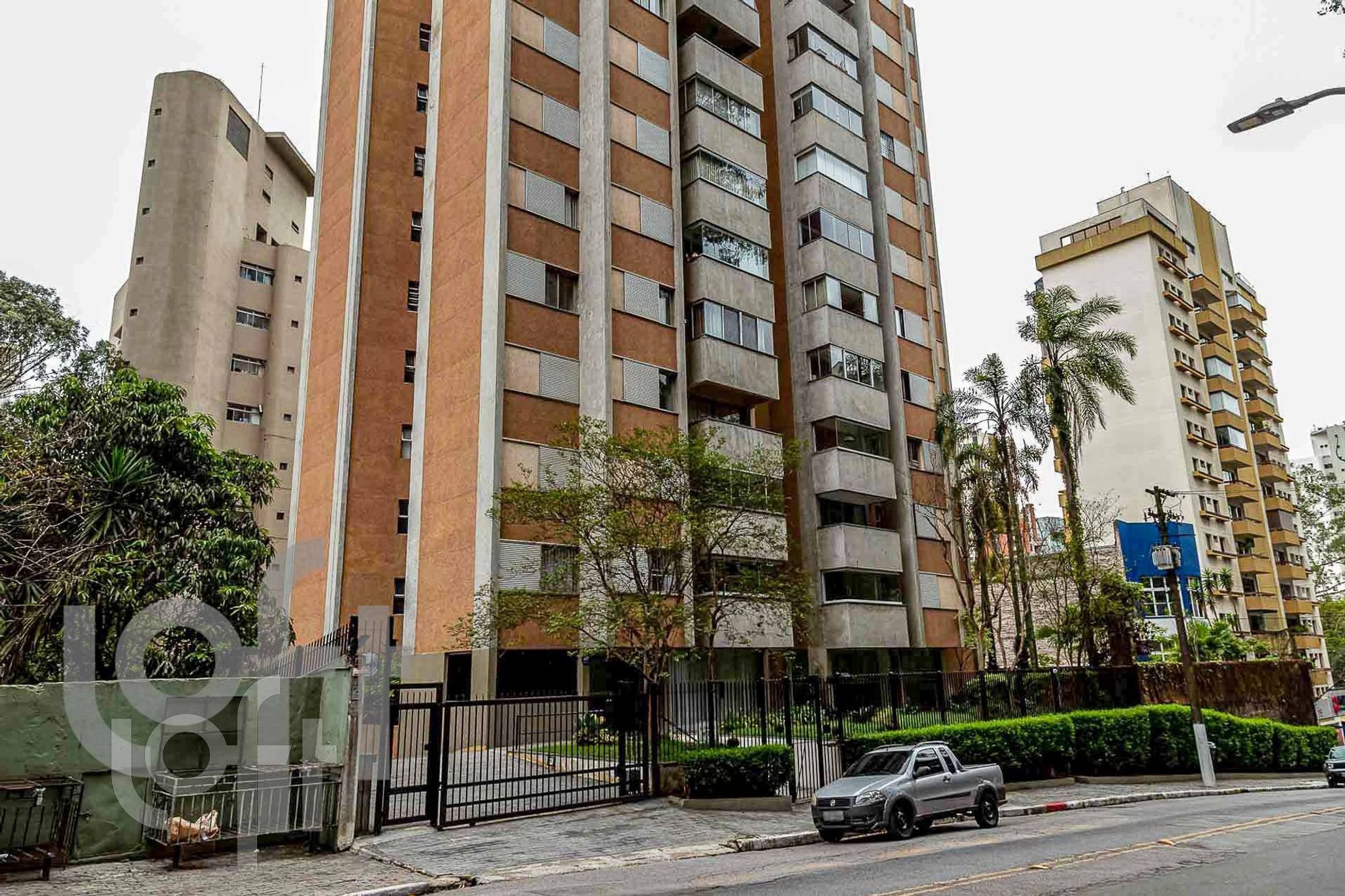 Apartamento à venda com 2 quartos, 70m² - Foto 40