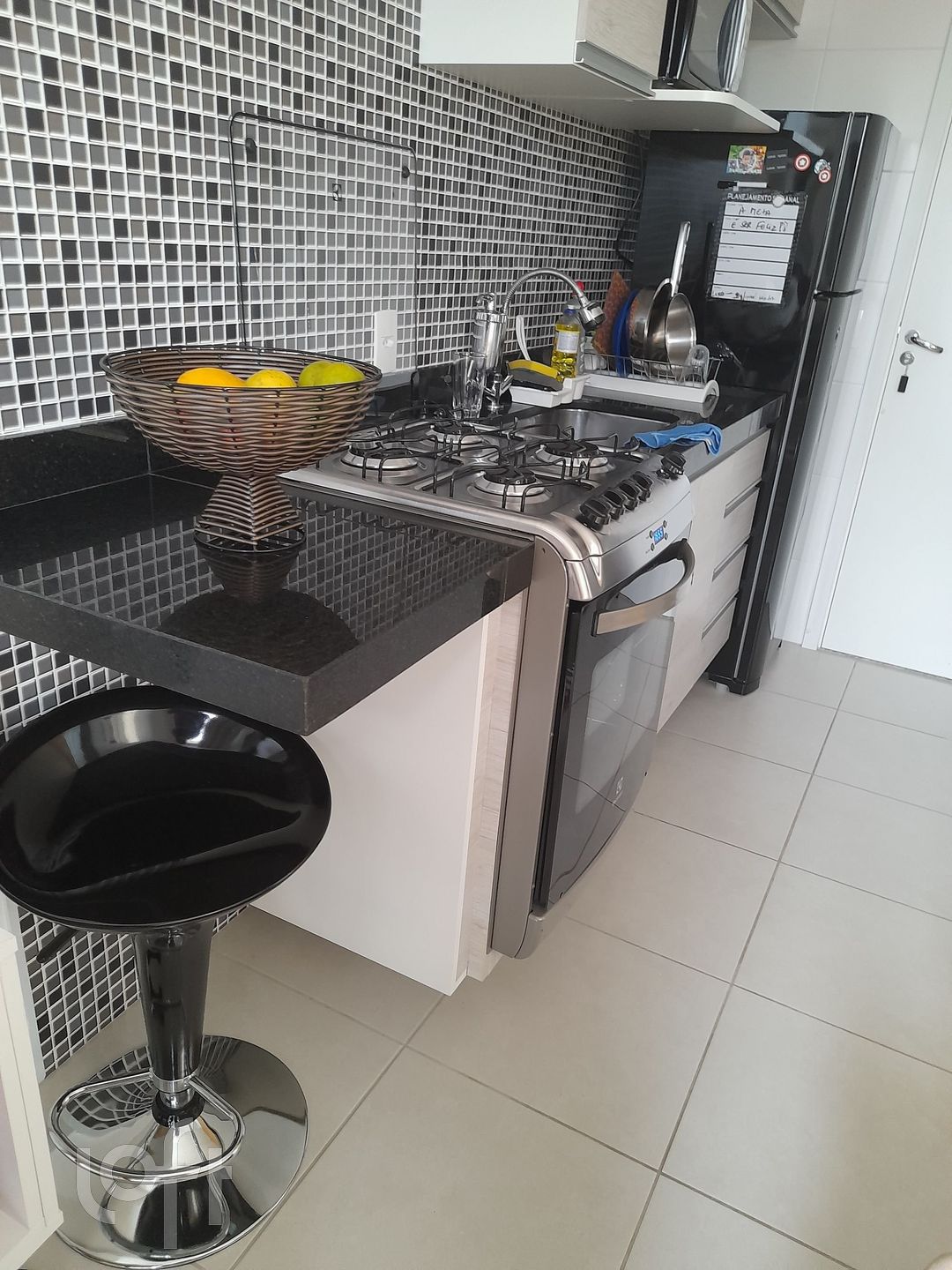 Apartamento à venda com 1 quarto, 28m² - Foto 7