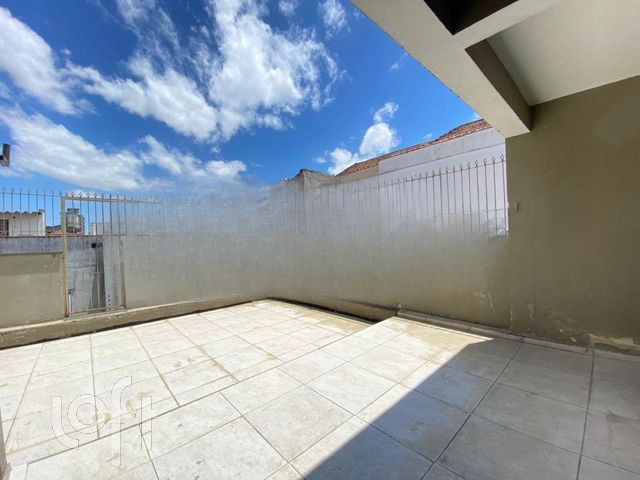 Casa com 329m², 3 dormitórios, 1 suíte, 2 vagas, Rio Branco em Porto Alegre