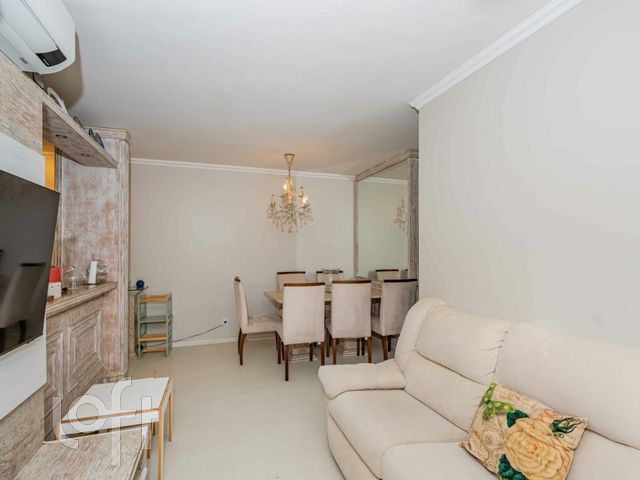 Apartamento com 76m², 3 dormitórios, 1 suíte, 2 vagas, Santana em Porto Alegre