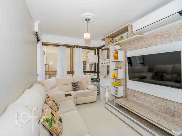 Apartamento com 76m², 3 dormitórios, 1 suíte, 2 vagas, Santana em Porto Alegre