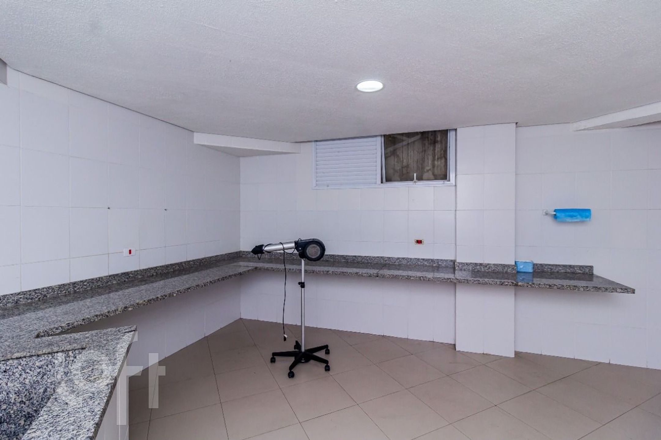 Apartamento à venda com 2 quartos, 64m² - Foto 69