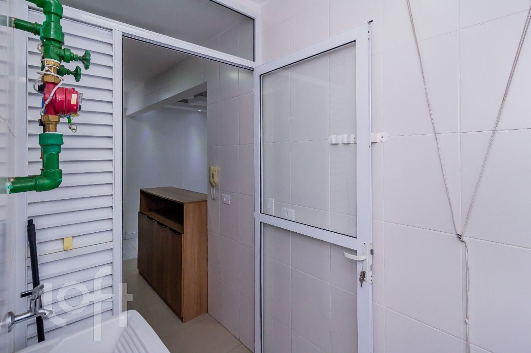 Apartamento à venda com 2 quartos, 64m² - Foto 28