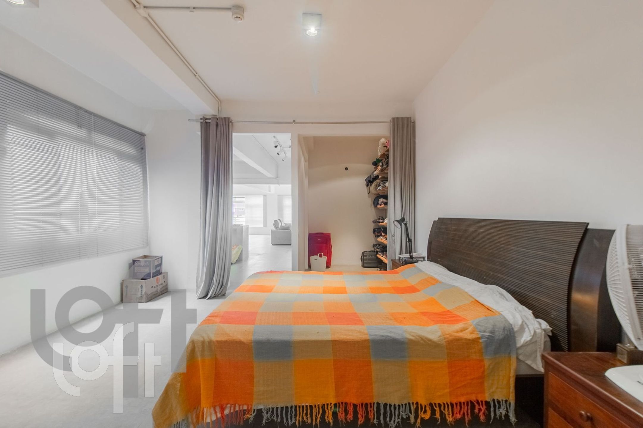 Apartamento à venda com 1 quarto, 130m² - Foto 4