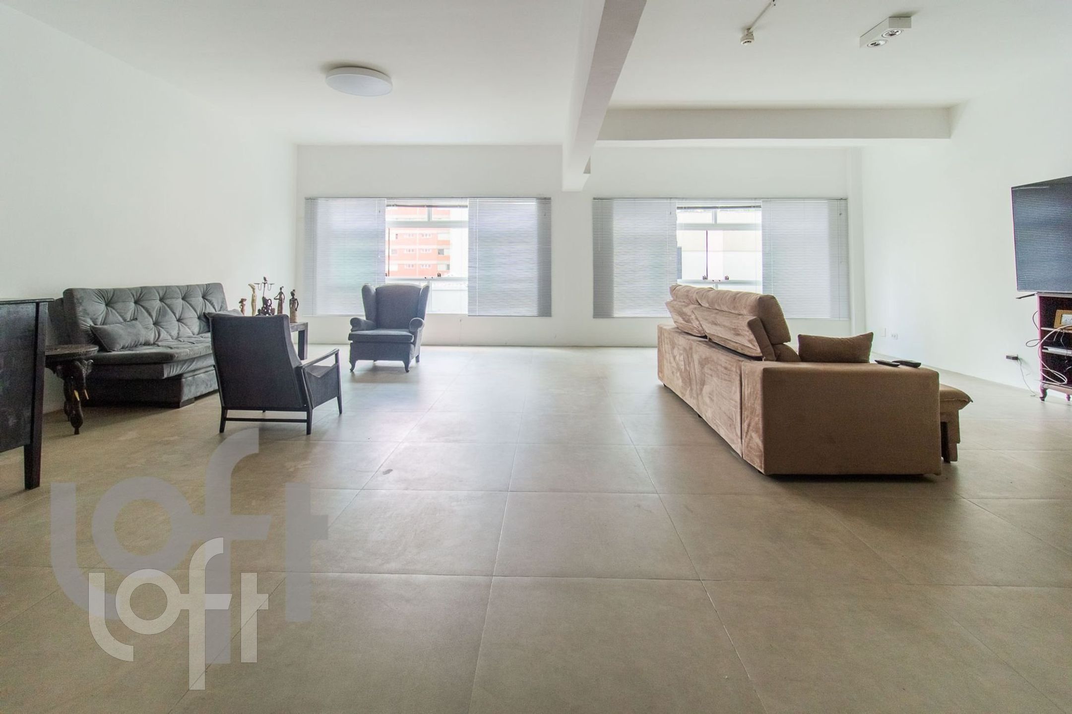 Apartamento à venda em Jardim América com 130 m², 1 quarto, 1 suíte
