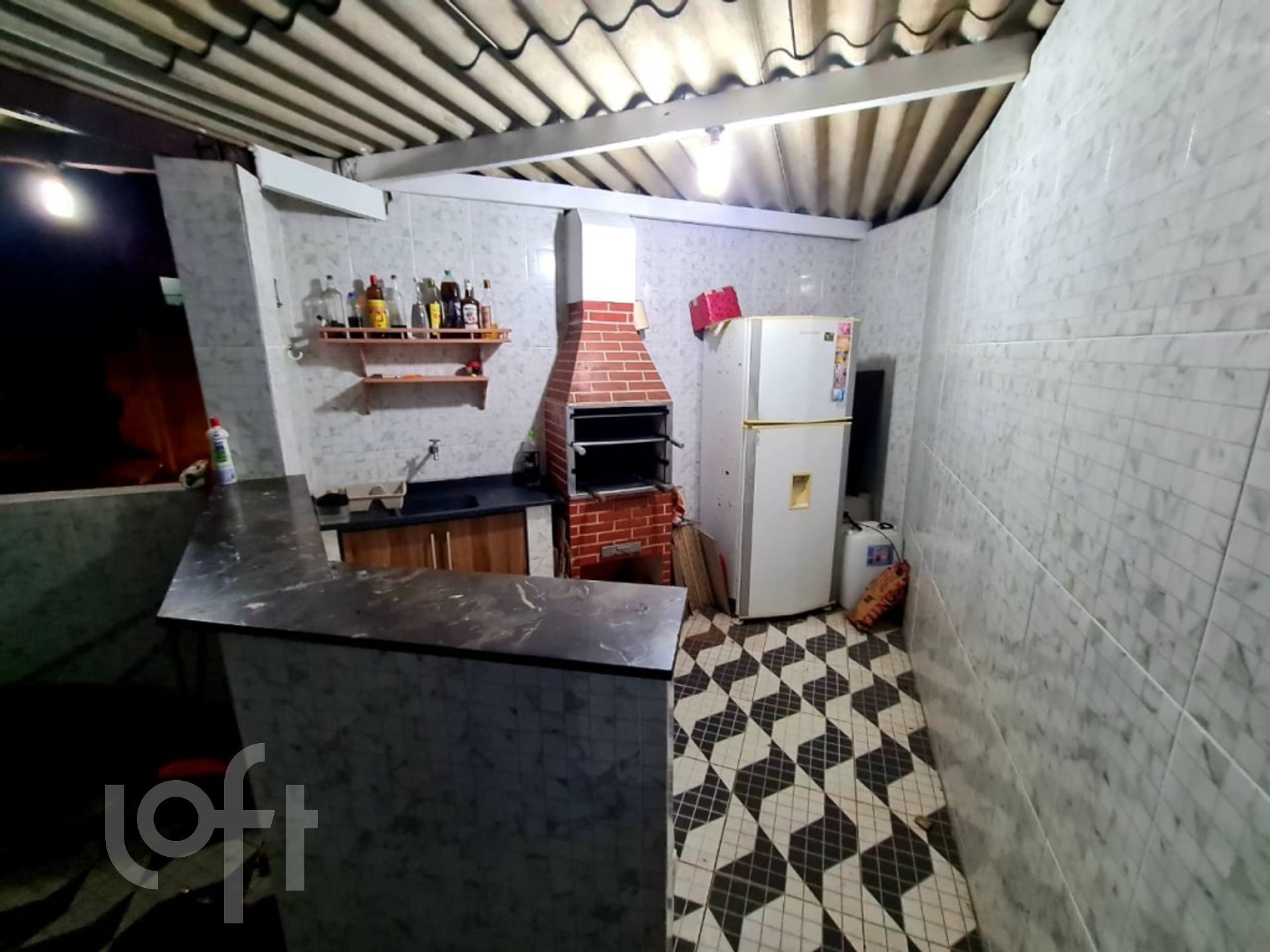 Casa à venda com 3 quartos, 100m² - Foto 4