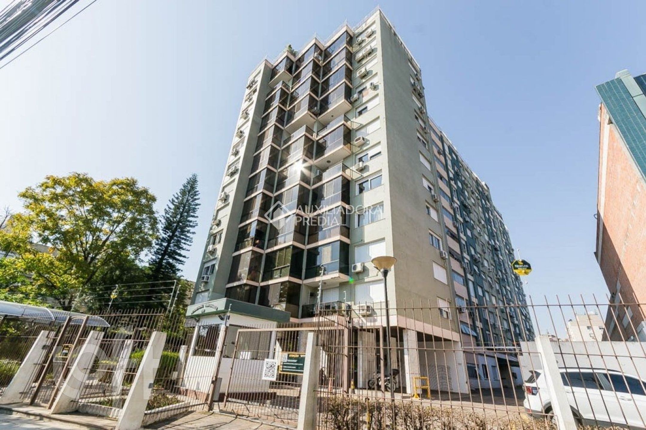 Apartamento com 80m², 2 dormitórios, Menino Deus em Porto Alegre