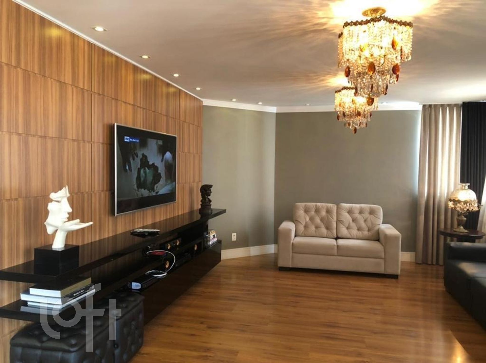 Apartamentos com 203m², 2 quartos, 1 suíte, 3 garagens, no bairro Centro em Florianópolis