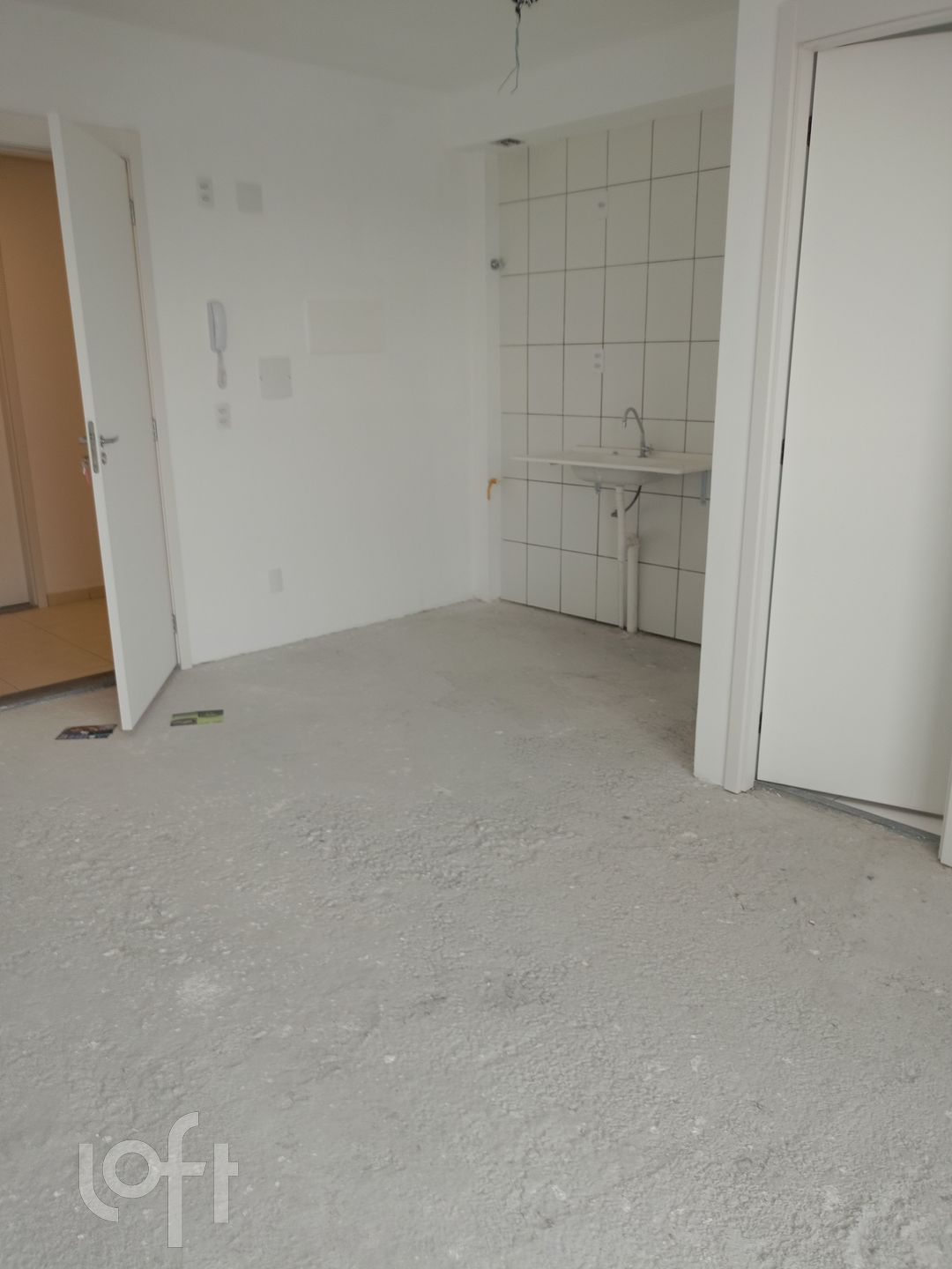 Apartamento à venda com 1 quarto, 27m² - Foto 2