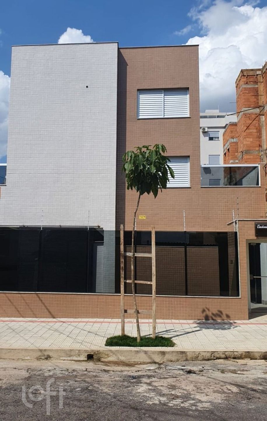 Apartamento à venda com 4 quartos, 106m² - Foto 2