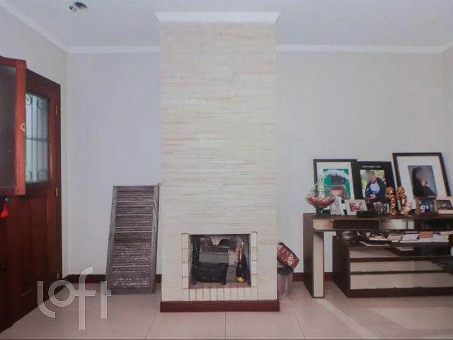 Casa com 184m², 4 dormitórios, Vila Ipiranga em Porto Alegre