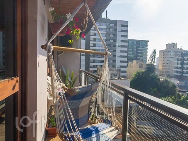 Apartamento com 161m², 3 dormitórios, 1 suíte, 1 vaga, Menino Deus em Porto Alegre