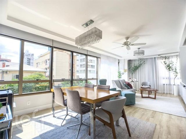 Apartamento com 129m², 3 dormitórios, 1 suíte, 2 vagas, Menino Deus em Porto Alegre