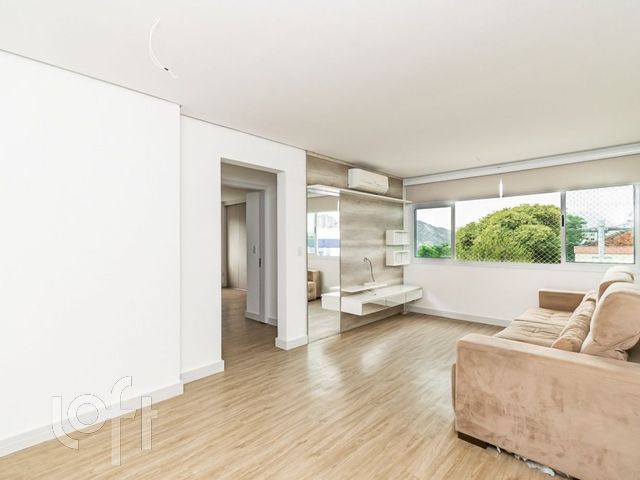 Apartamento com 69m², 2 dormitórios, 1 suíte, 2 vagas, Cristo Redentor em Porto Alegre