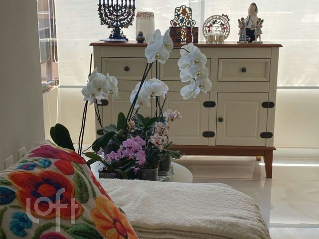 Apartamento com 87m², 3 dormitórios, 1 suíte, 1 vaga, Petrópolis em Porto Alegre