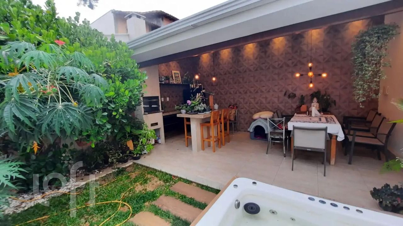 Casa à venda com 3 quartos, 199m² - Foto 3