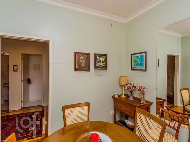 Apartamento com 124m², 4 dormitórios, 1 suíte, 1 vaga, Moinhos de Vento em Porto Alegre