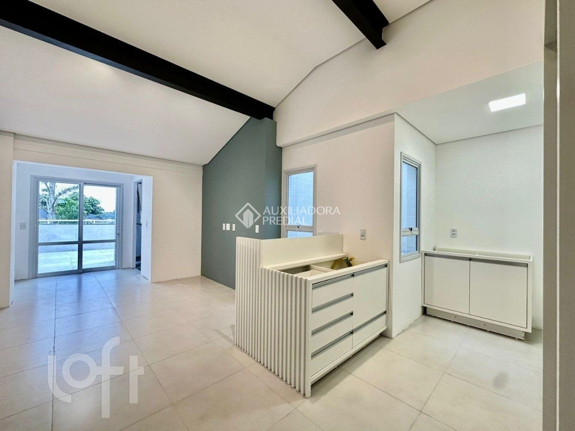 Apartamentos com 72m², 1 quarto, 1 suíte, 1 garagem, no bairro Lagoa da Conceição em Florianópolis