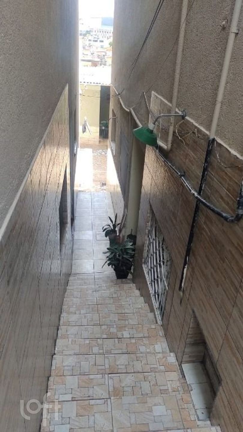 Casa à venda com 10 quartos, 200m² - Foto 4