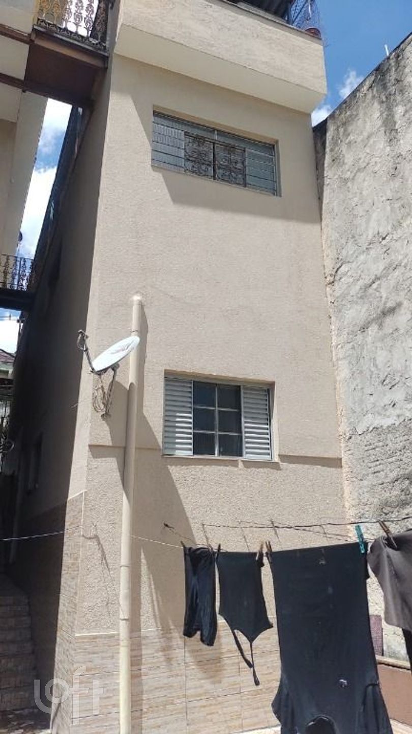 Casa à venda com 10 quartos, 200m² - Foto 2