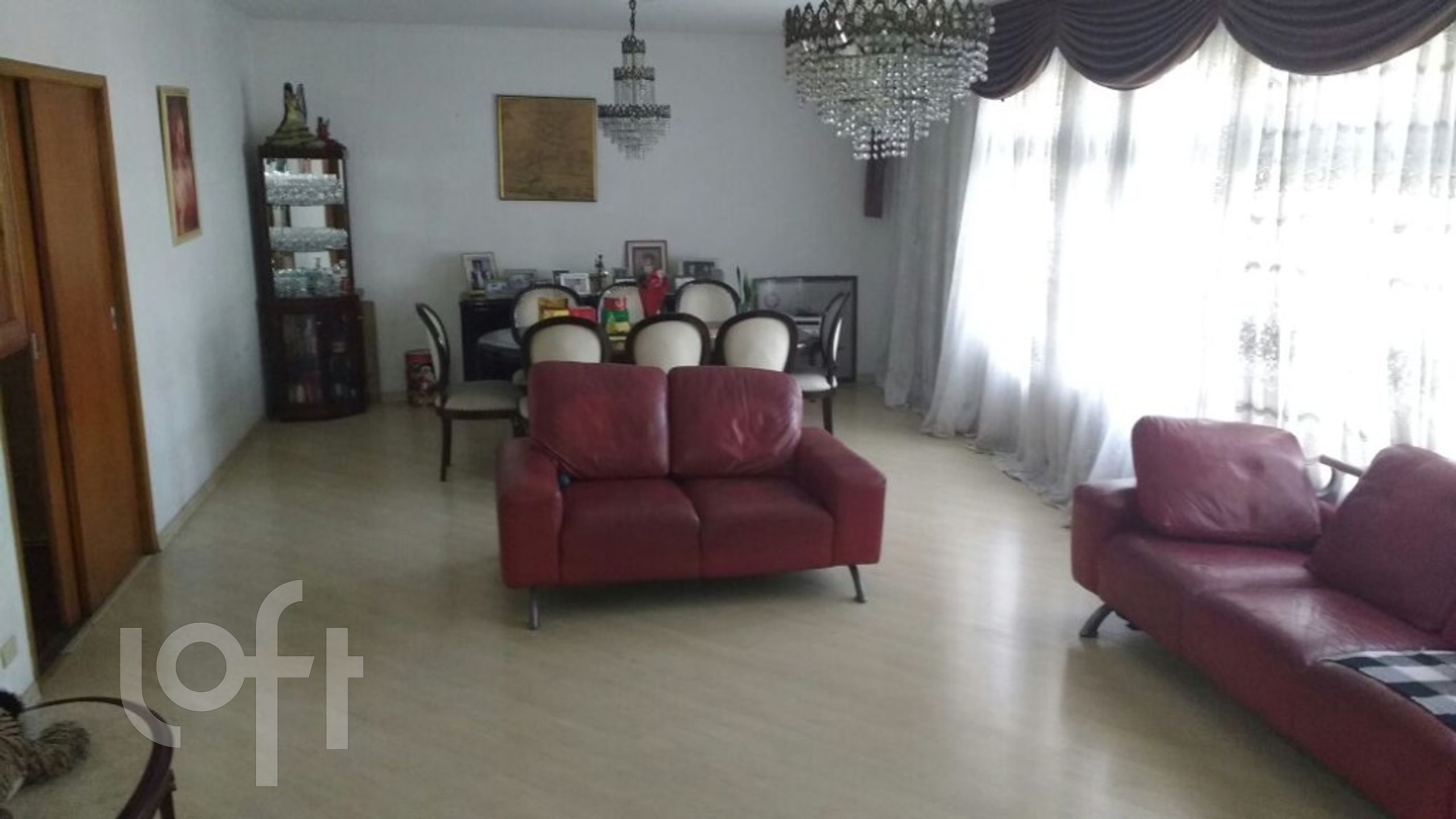 Casa à venda com 4 quartos, 300m² - Foto 1