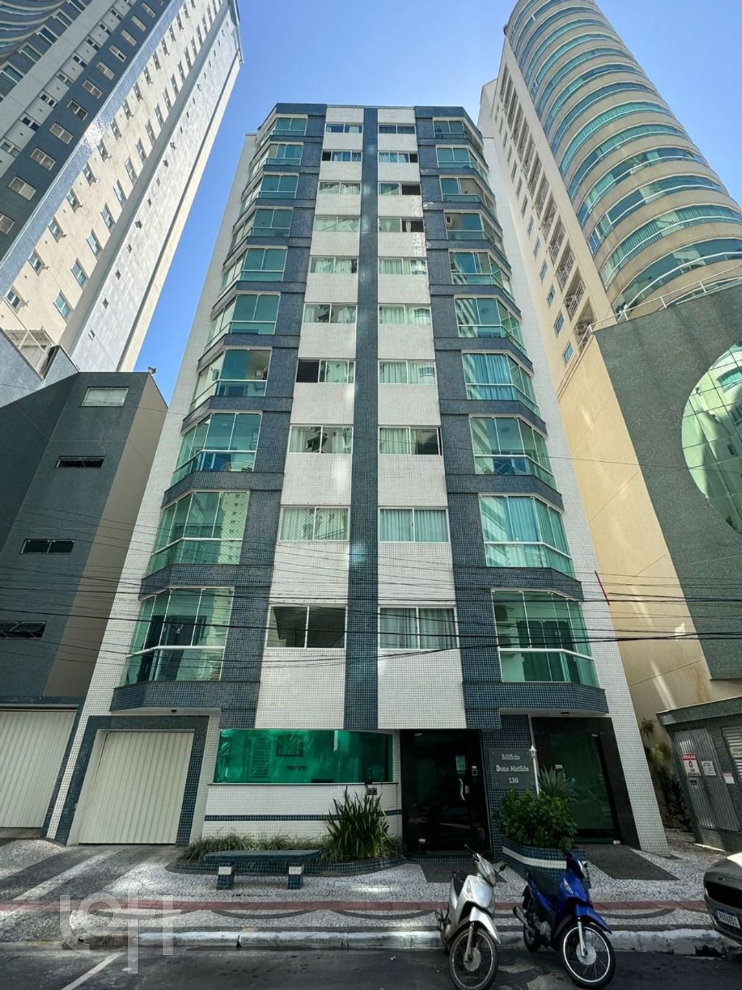 Apartamentos com 65m², 2 quartos, 1 suíte, 1 garagem, no bairro Centro em Balneário Camboriú