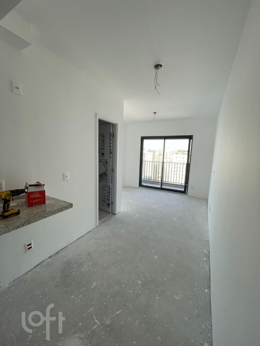 Apartamento à venda com 1 quarto, 27m² - Foto 1