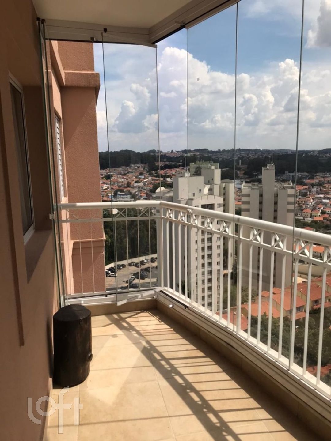 Apartamento à venda com 3 quartos, 190m² - Foto 2