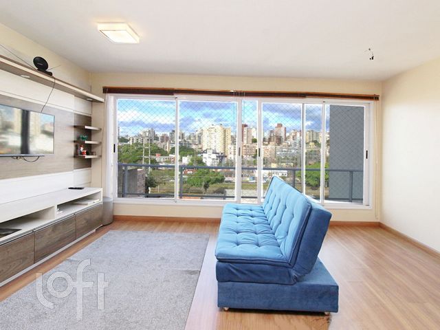 Apartamento com 81m², 3 dormitórios, 1 suíte, 2 vagas, Santana em Porto Alegre